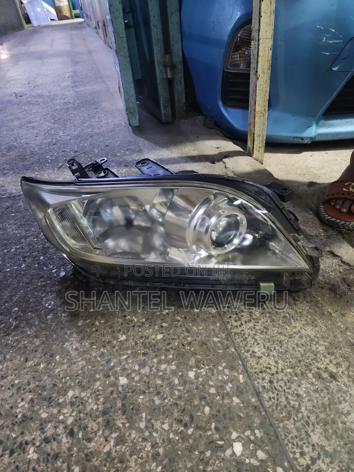 Headlight Toyota Vanguard 2012