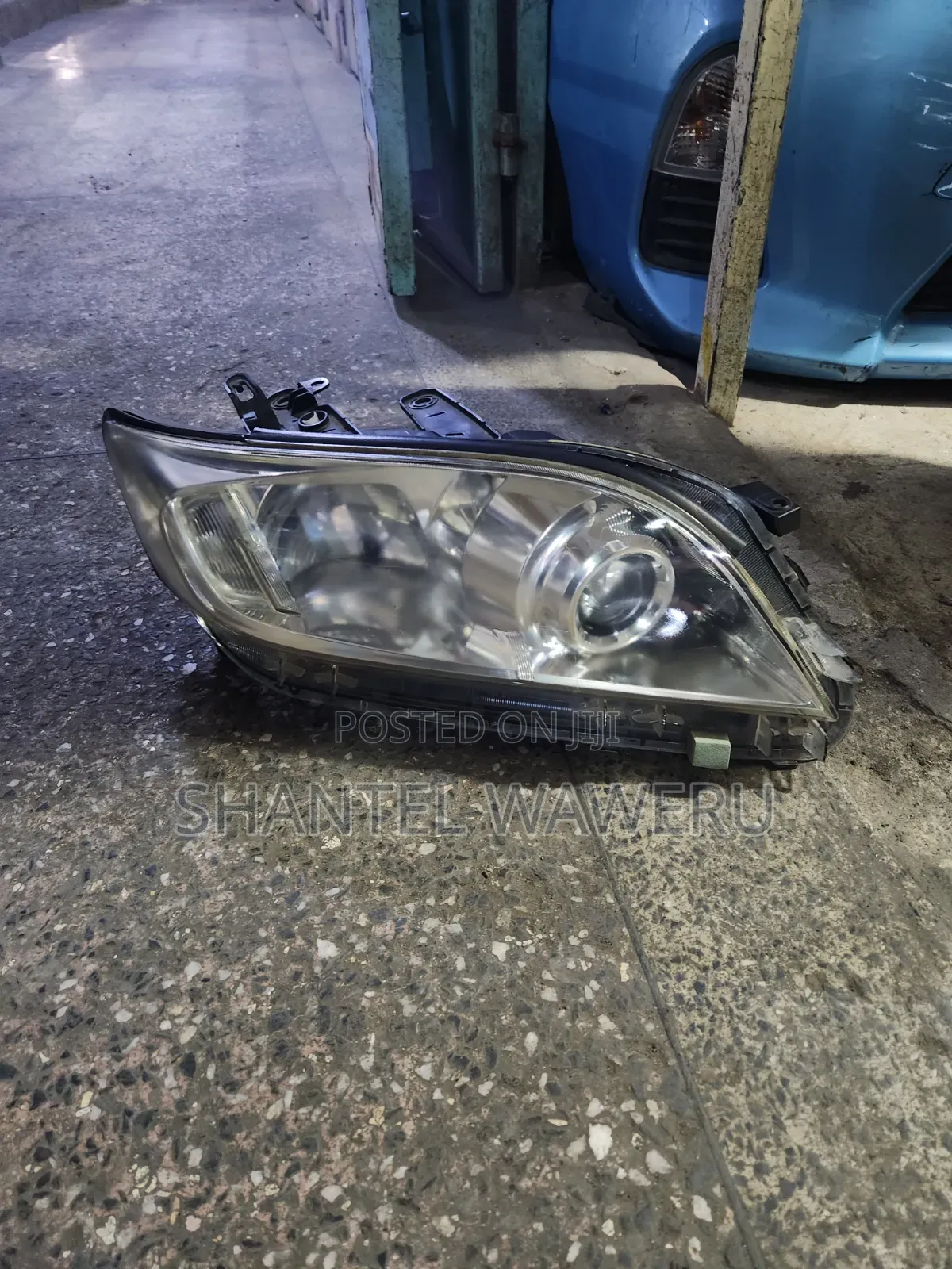 Headlight Toyota Vanguard 2012