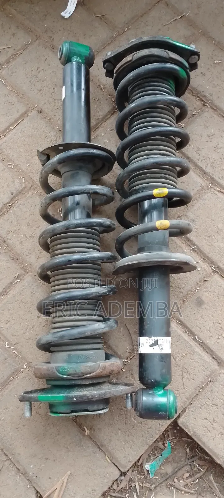 Subaru Forester SJ Rear Shocks