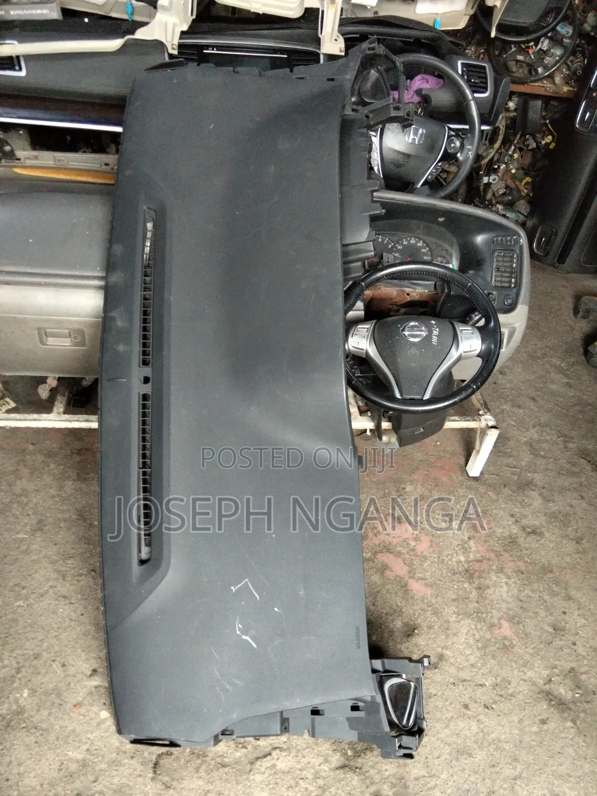 Dashboard Airbag Toyota Noah 2015 Model