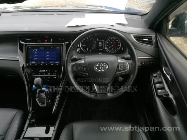 Toyota Harrier 2019 Black