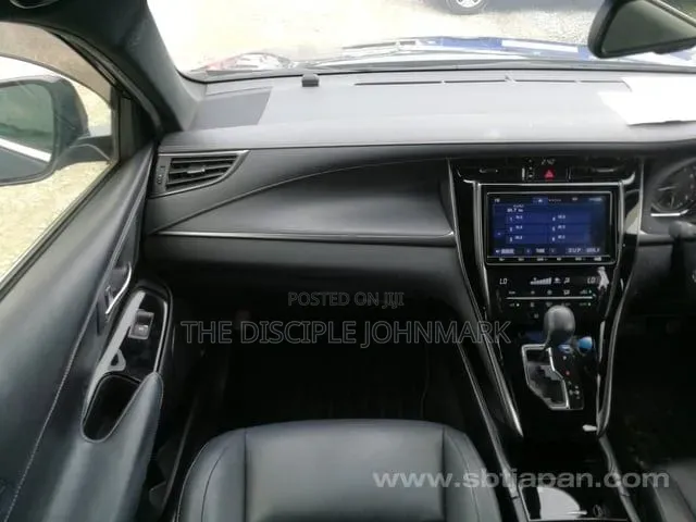 Toyota Harrier 2019 Black
