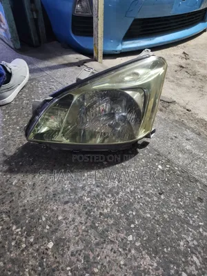 Premio 240 Headlight 2002