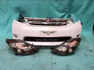 Nosecut Toyota Isis 2011