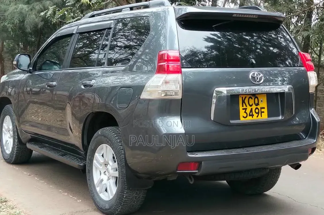 Toyota Land Cruiser Prado 2012