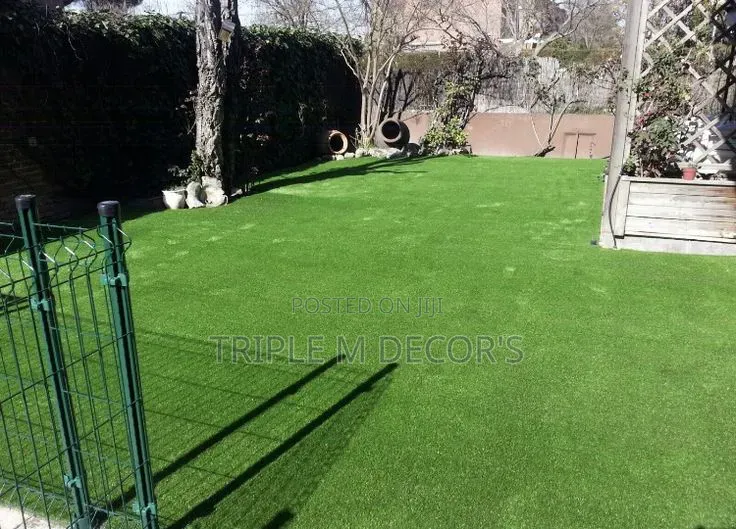 Micro-Drain Hole Heavy Duty Turf Carpet