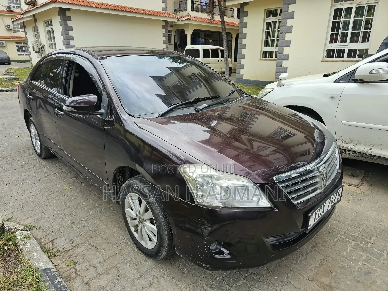 Toyota Premio 2013 Maroon