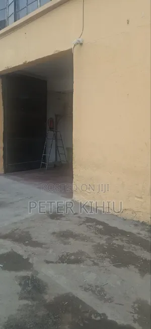 Godown to Let 3500sqft on Factory Street