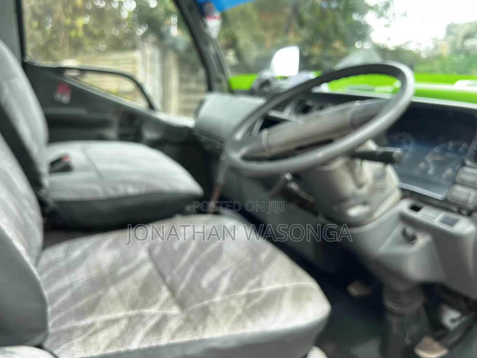 Mitsubishi Canter Lorry 1998 White