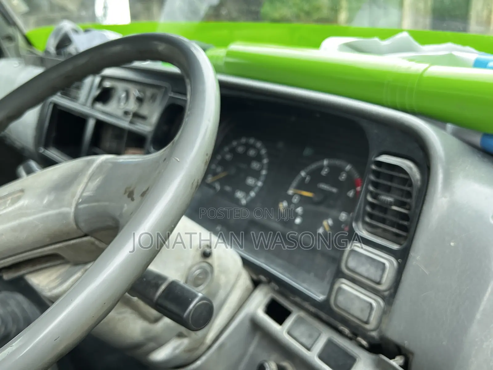 Mitsubishi Canter Lorry 1998 White
