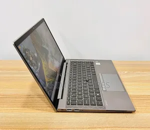 Laptop HP ZBook Firefly 14 G7 16GB Intel Core i7 SSD 256GB