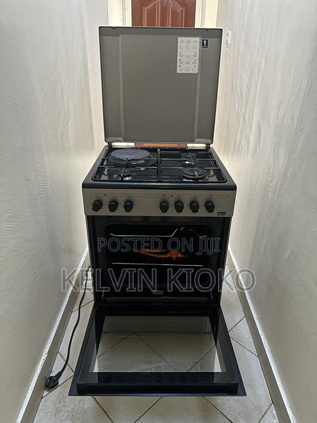 Von Point 3 Gas + 1 Electric Cooker