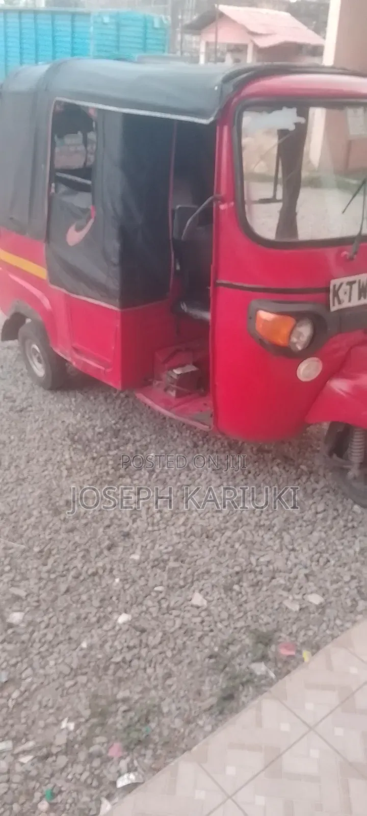 Piaggio 2023 Red