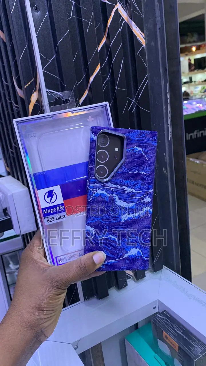 Blue Phone Case With a Ocean Wave for the Samsung Galaxy S23 Ultra