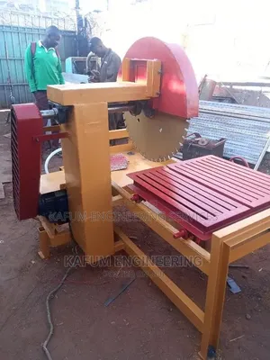 Stone Cutting Machine