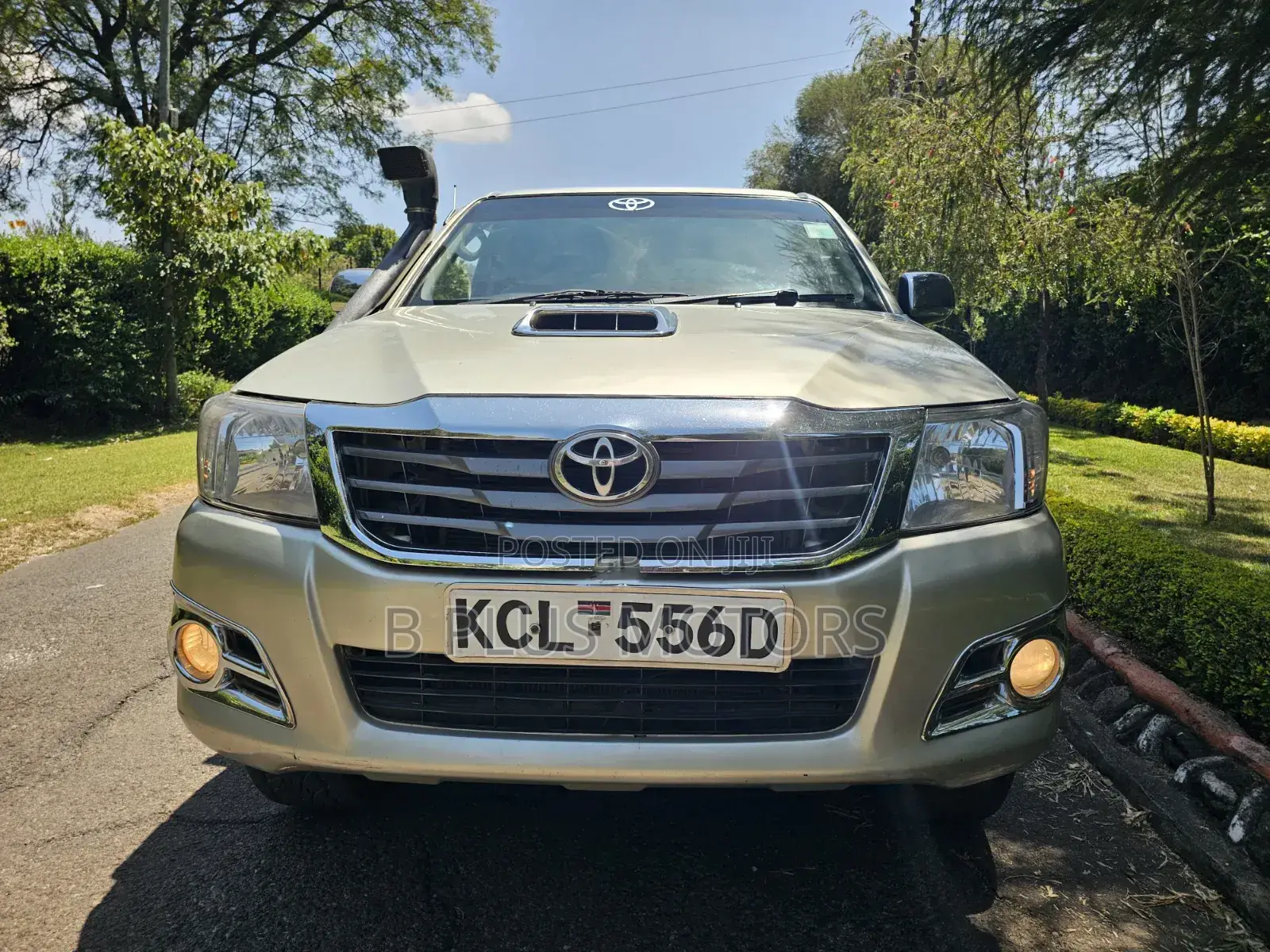 Toyota Hilux 3.0 D-4D 4x4 2012 Silver