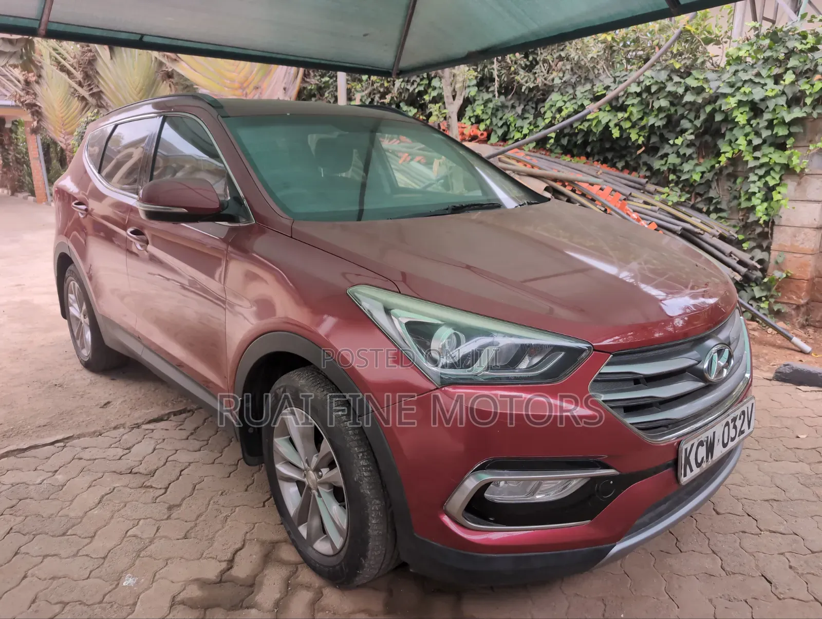 Hyundai Santa Fe 2015 Red