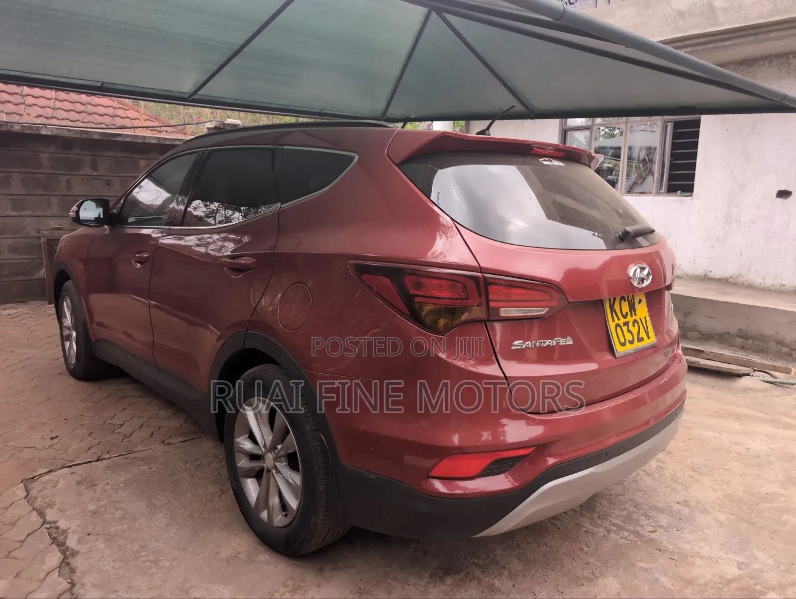 Hyundai Santa Fe 2015 Red