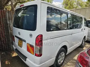 Toyota HiAce 2011 White