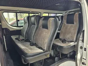 Toyota HiAce 2011 White