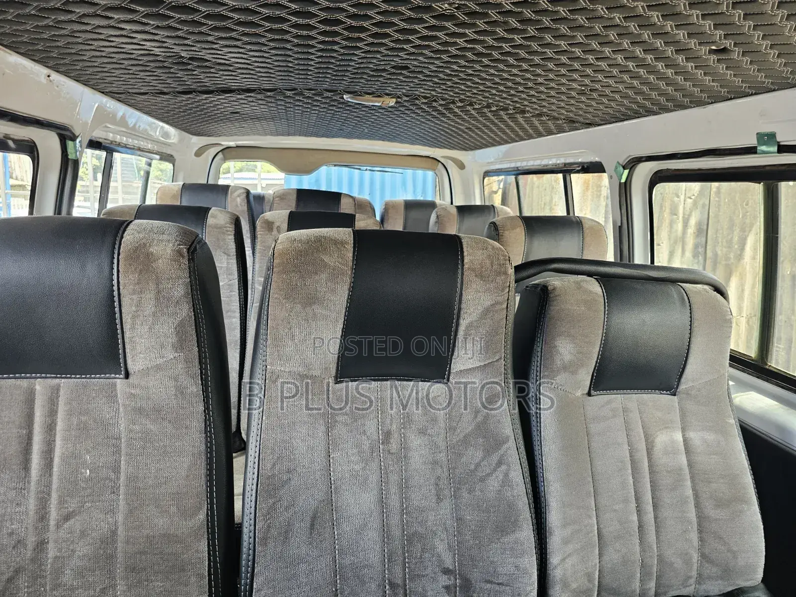 Toyota HiAce 2011 White