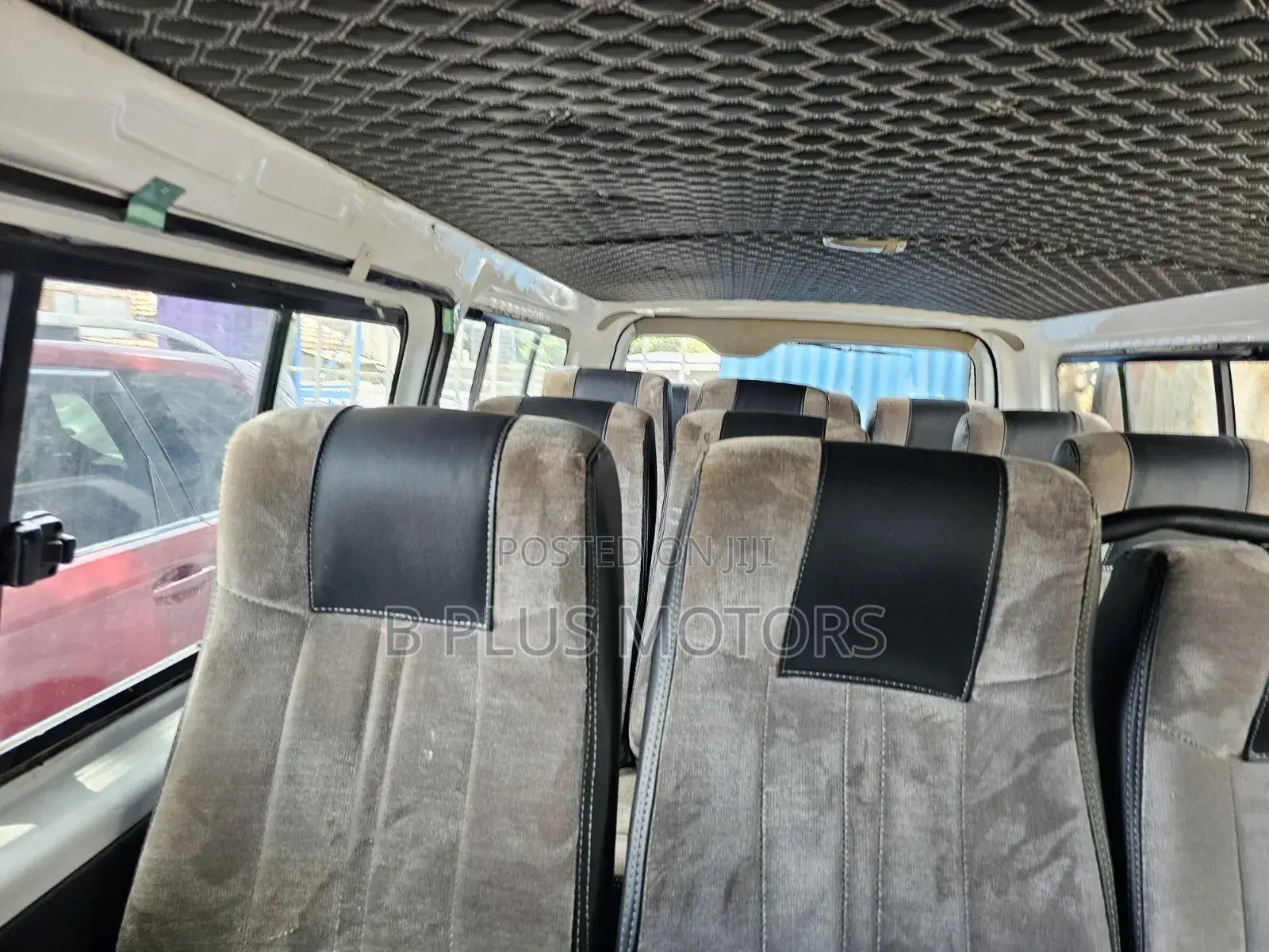 Toyota HiAce 2011 White