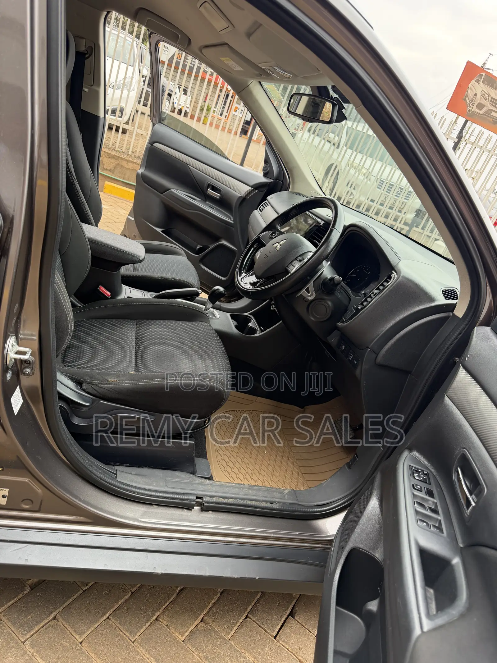Mitsubishi Outlander 2015 Gray