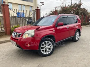 Nissan X-Trail 2013 Red