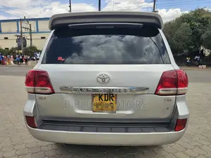 Toyota Land Cruiser 4.5 V8 TD STD 2009 Silver