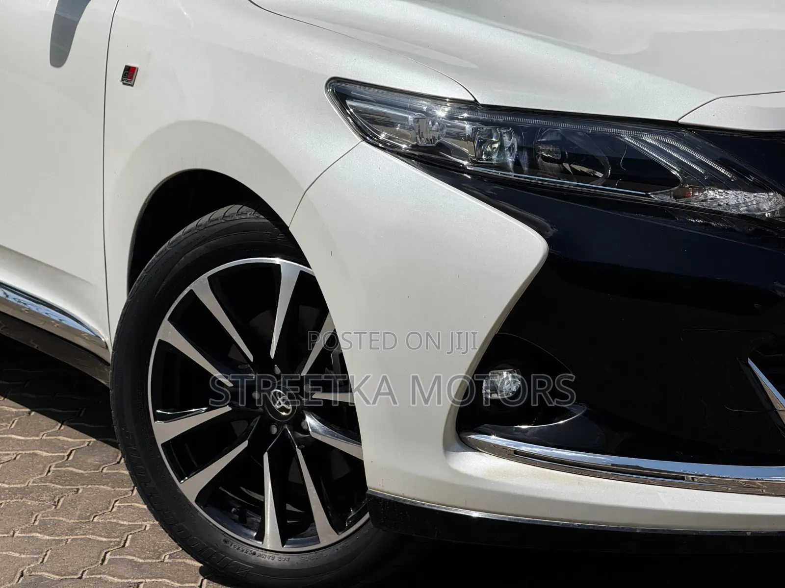 Toyota Harrier 2.0 2019 White