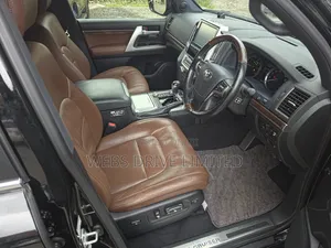 Toyota Land Cruiser 4.6 V8 ZX 2019 Black