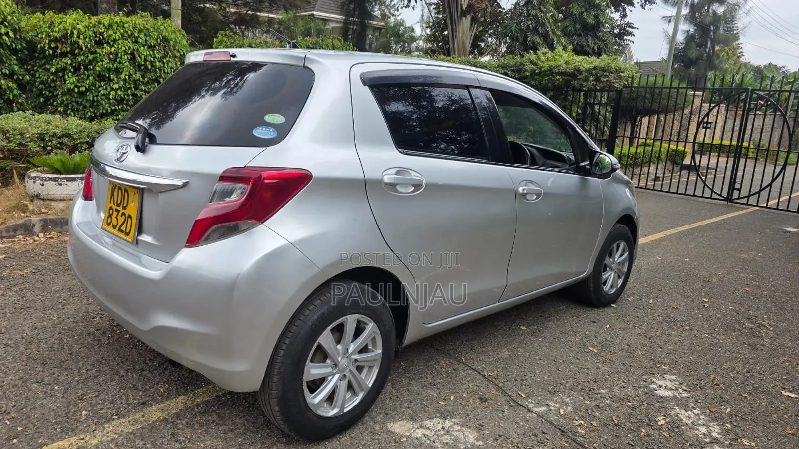 Toyota Vitz 2014