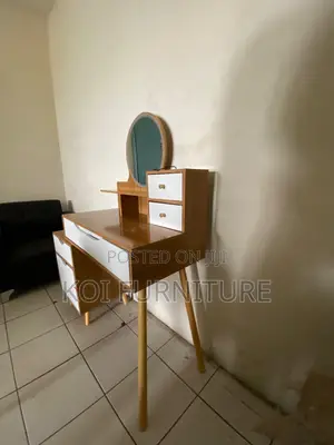 Dresers; Brown Dressing Vanity Set With Glowing Light