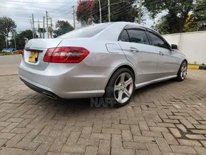 Mercedes-Benz E350 Base 4dr Sedan RWD (3.5L 6cyl 7A) 2010 Silver