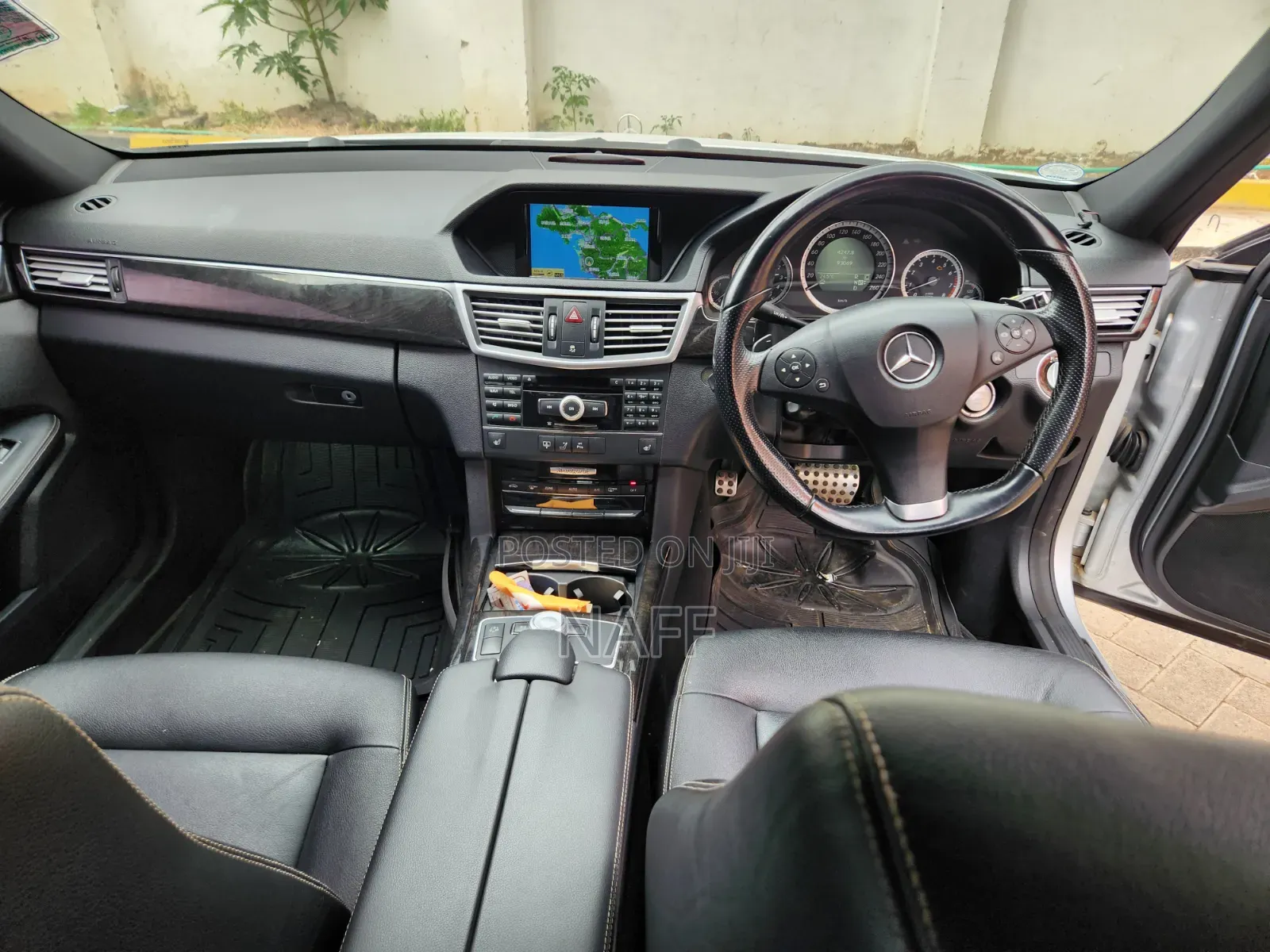 Mercedes-Benz E350 Base 4dr Sedan RWD (3.5L 6cyl 7A) 2010 Silver
