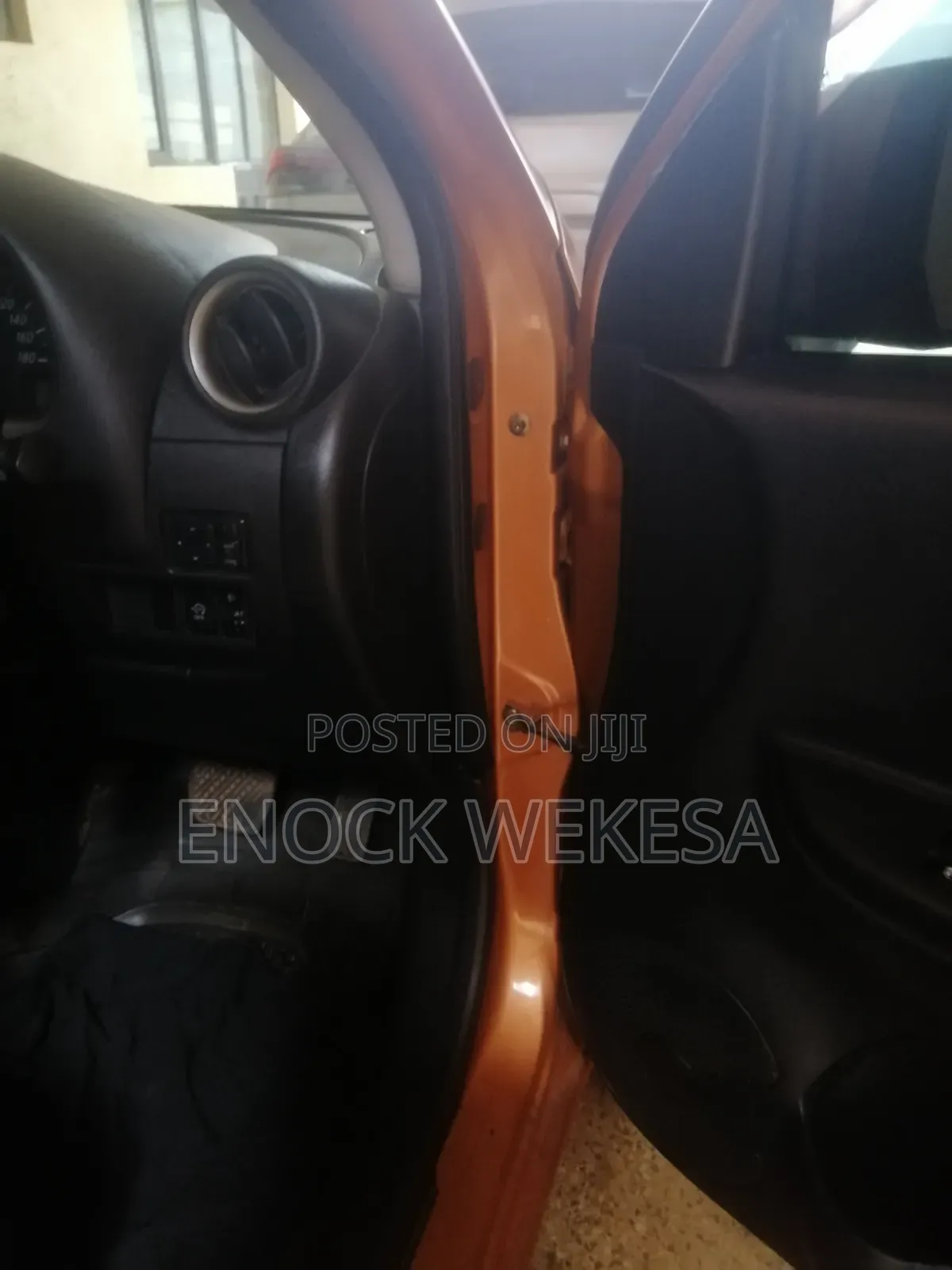 Nissan March 1.2 FWD 2013 Orange