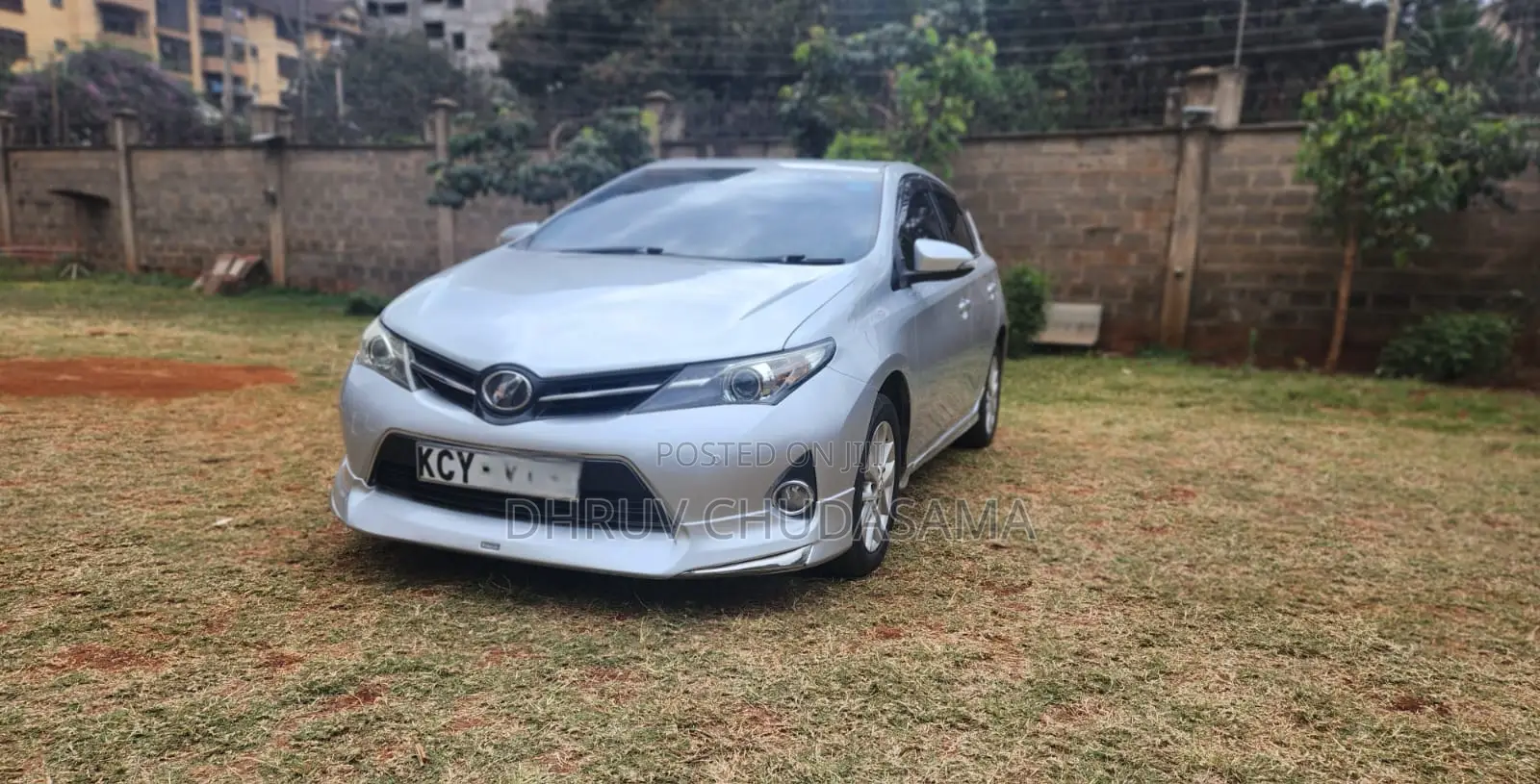 Toyota Auris 2013 Silver