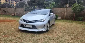 Toyota Auris 2013 Silver