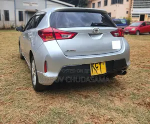 Toyota Auris 2013 Silver