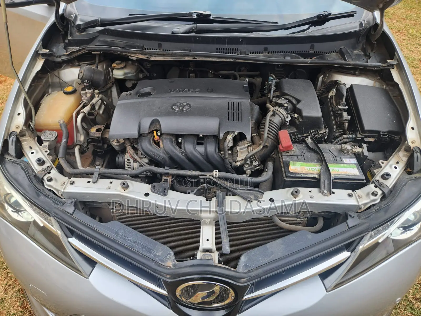 Toyota Auris 2013 Silver