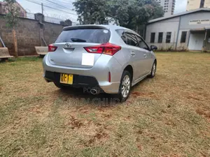 Toyota Auris 2013 Silver