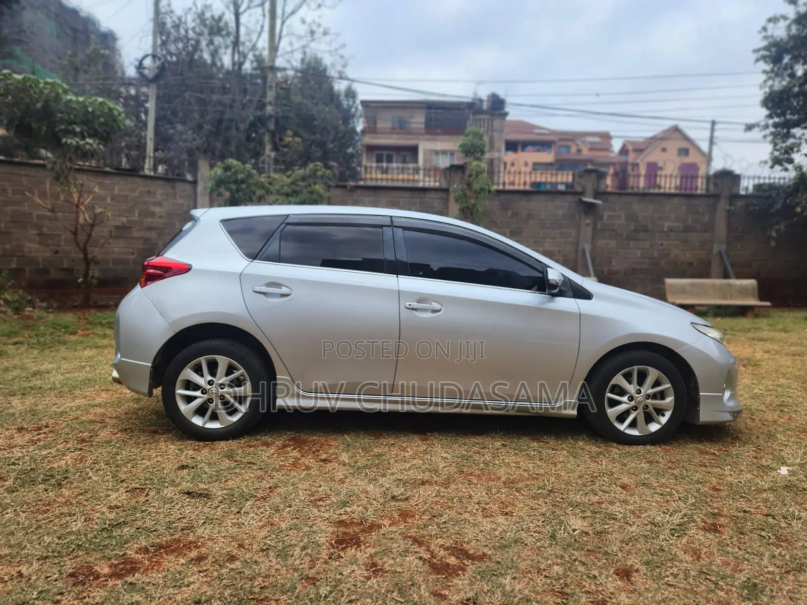 Toyota Auris 2013 Silver