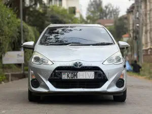 Toyota Aqua 2016 Silver