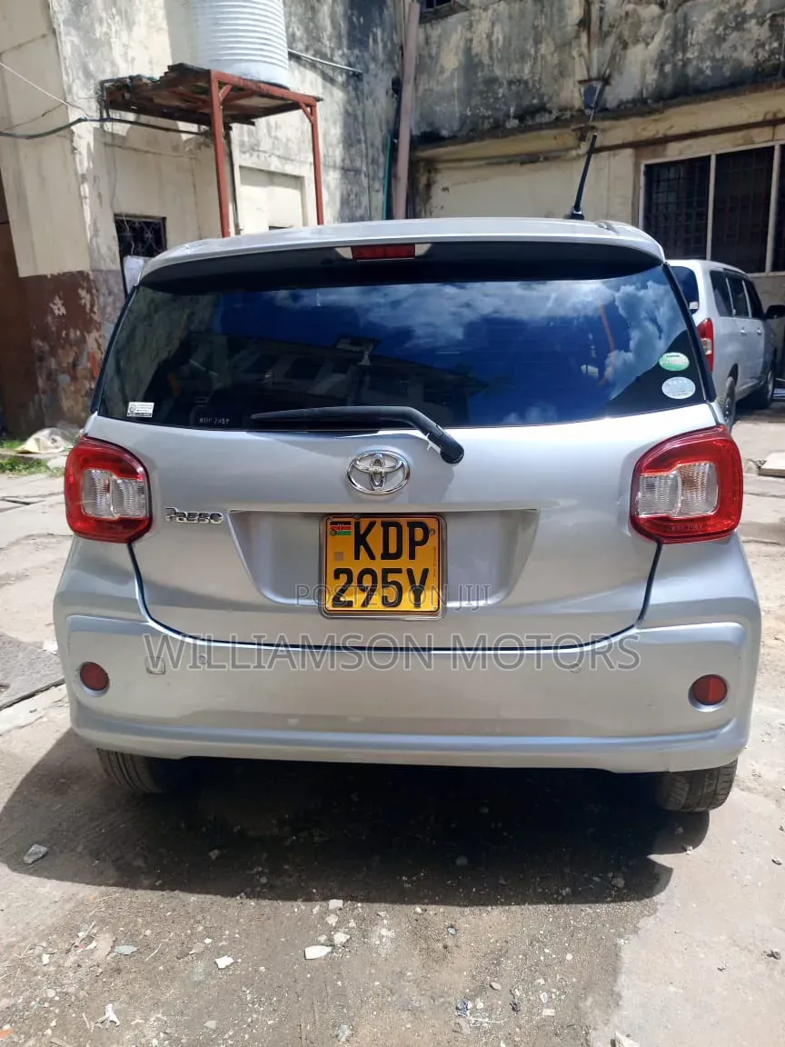 Toyota Passo 1.0 FWD 2017 Silver