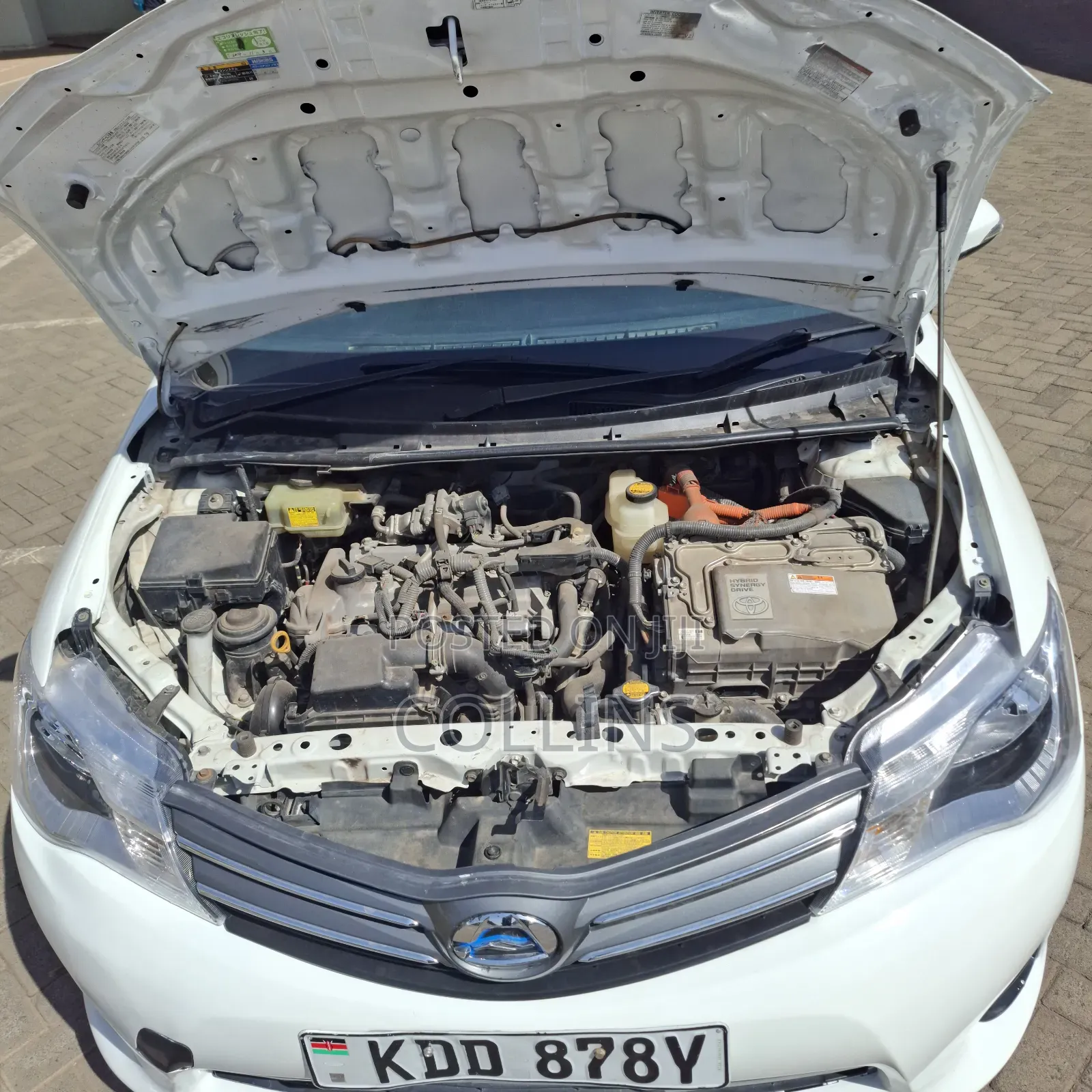 Toyota Corolla Fielder 1.5 Hybrid FWD 2014 White