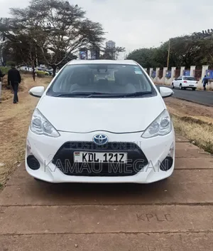 Toyota Aqua 2016 White