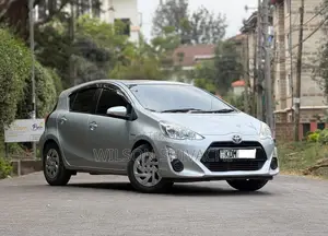 Toyota Aqua 2016 Silver