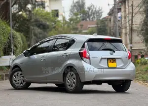 Toyota Aqua 2016 Silver