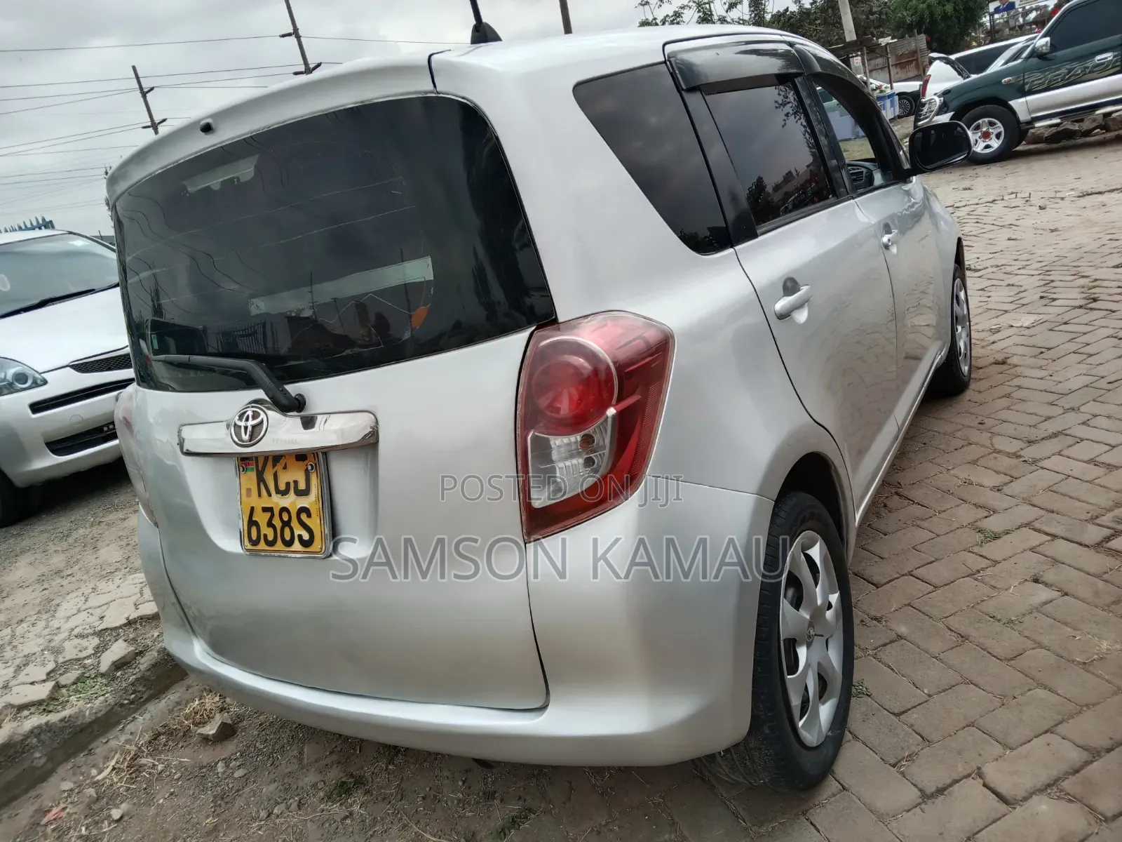 Toyota Ractis 2009 Silver