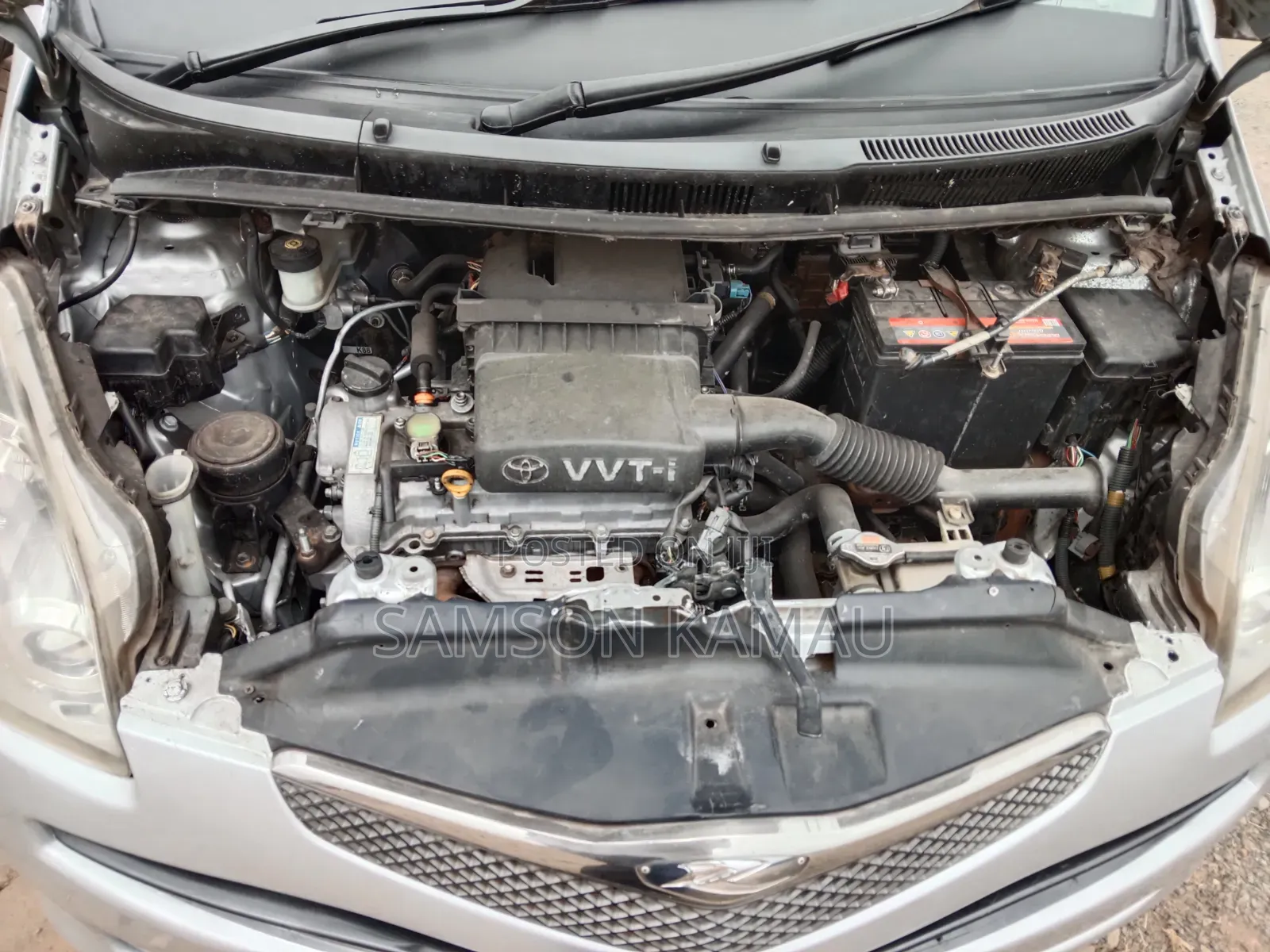 Toyota Ractis 2009 Silver